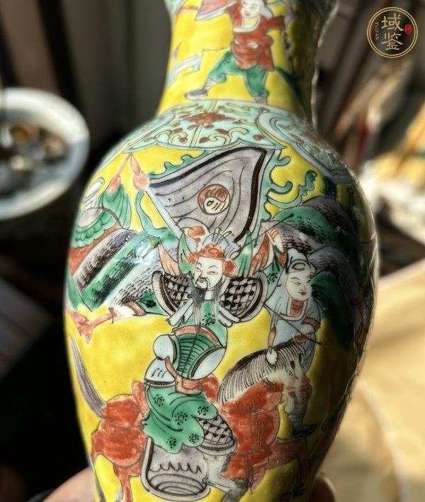 古玩陶瓷五彩刀馬人觀音瓶真品鑒賞圖
