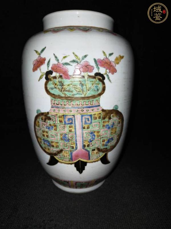 古玩陶瓷清晚期 淺絳彩博古紋罐真品鑒賞圖