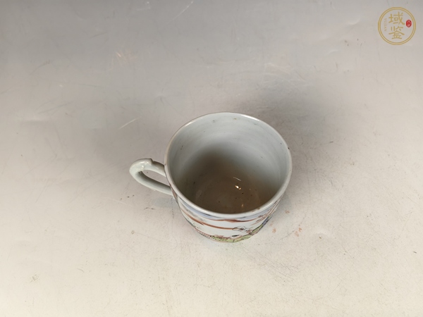 古玩陶瓷清乾隆滿大人合家歡粉彩咖啡杯真品鑒賞圖