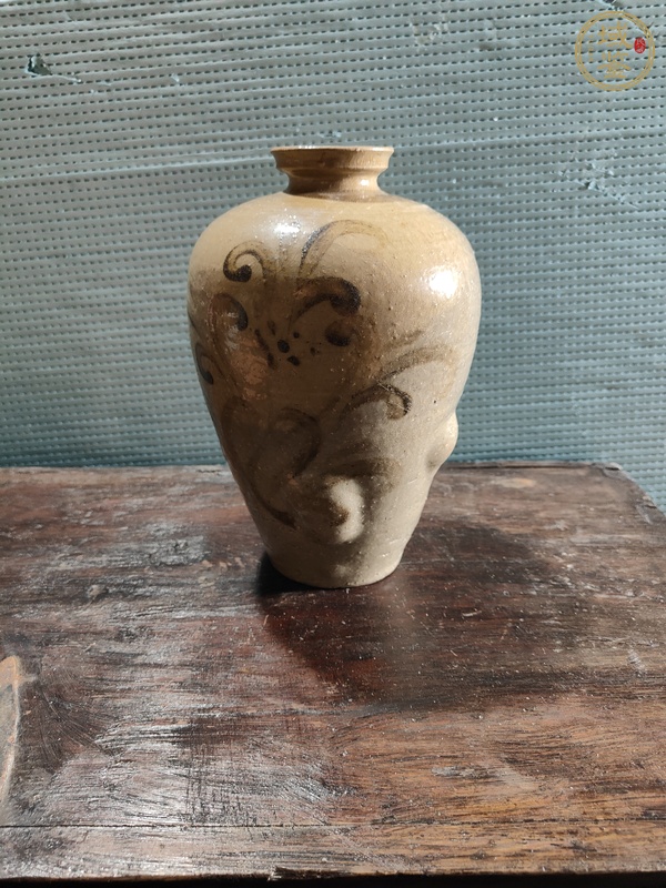 古玩陶瓷白釉褐彩梅瓶真品鑒賞圖