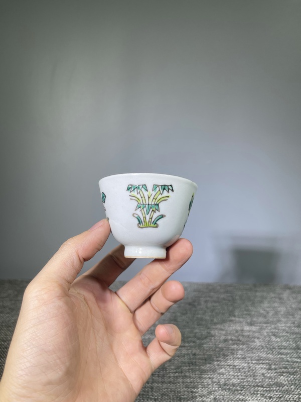 古玩轉(zhuǎn)賣晚清.粉彩四君子‘梅蘭竹菊’圖仰鐘杯拍賣，當(dāng)前價格199元