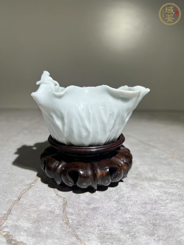古玩陶瓷白釉荷葉杯真品鑒賞圖