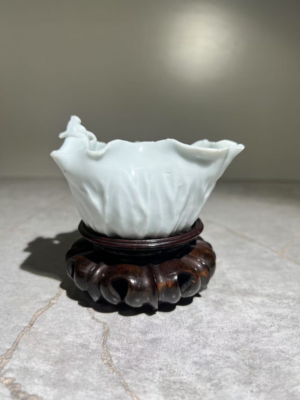 古玩轉賣（清末民初）白釉荷葉青蛙紋杯（有很高藝術收藏價值小精品）拍賣，當前價格1288元
