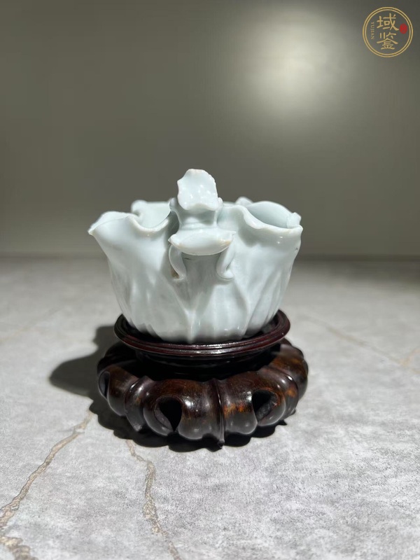 古玩陶瓷白釉荷葉杯真品鑒賞圖