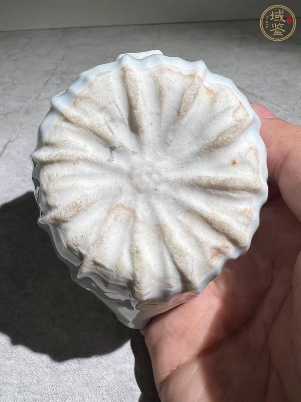 古玩陶瓷白釉荷葉杯真品鑒賞圖