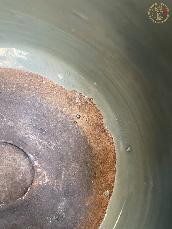 古玩陶瓷明早期龍泉窯青柚三足香爐真品鑒賞圖