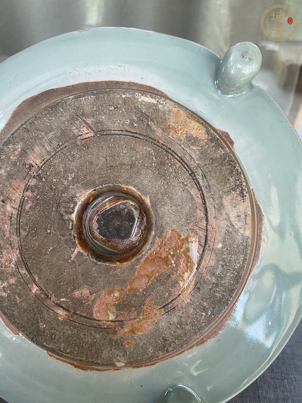 古玩陶瓷明早期龍泉窯青柚三足香爐真品鑒賞圖