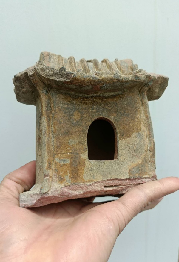 古玩陶瓷宣州窯褐釉瓷塑拍賣,當前價格3900元