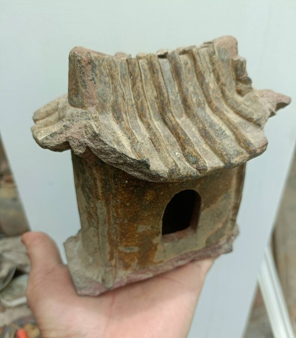 古玩陶瓷宣州窯褐釉瓷塑拍賣,當前價格3900元