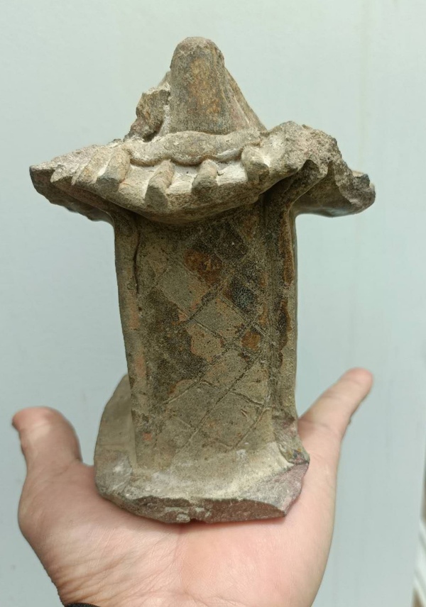 古玩陶瓷宣州窯褐釉瓷塑拍賣,當前價格3900元