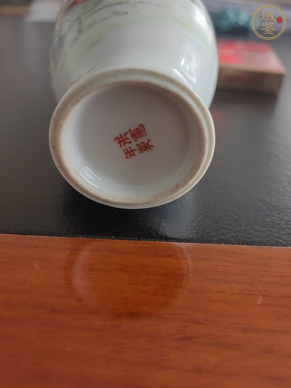 古玩陶瓷嬰戲紋粉彩觀音瓶真品鑒賞圖