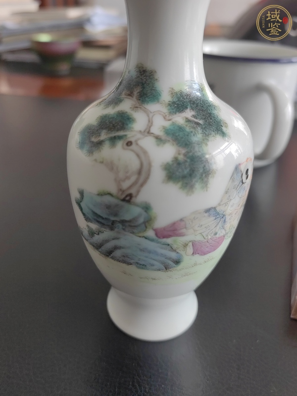 古玩陶瓷嬰戲紋粉彩觀音瓶真品鑒賞圖