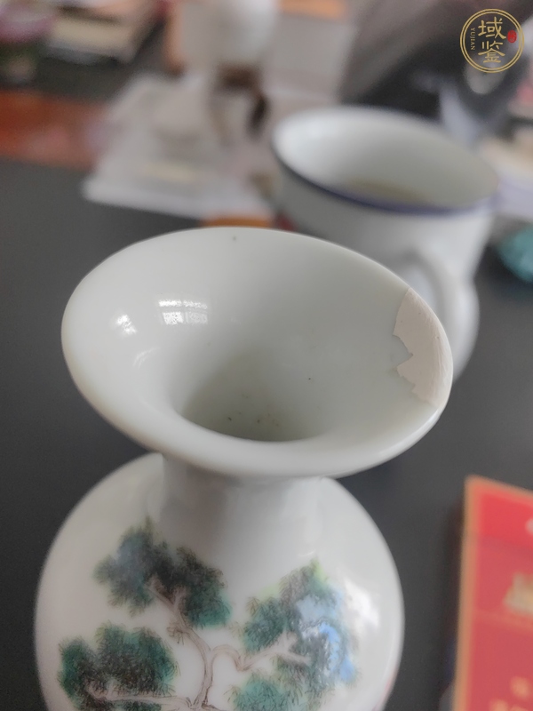 古玩陶瓷嬰戲紋粉彩觀音瓶真品鑒賞圖
