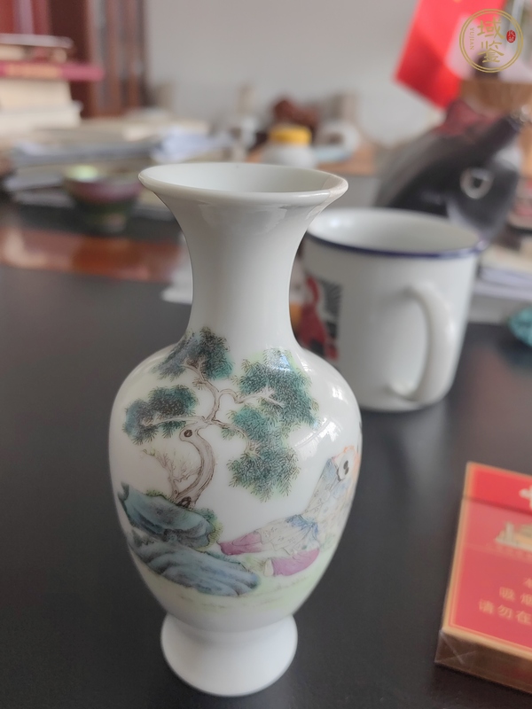 古玩陶瓷嬰戲紋粉彩觀音瓶真品鑒賞圖