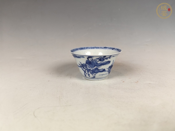 古玩陶瓷清康熙東方朔偷桃人物故事紋青花主人杯真品鑒賞圖