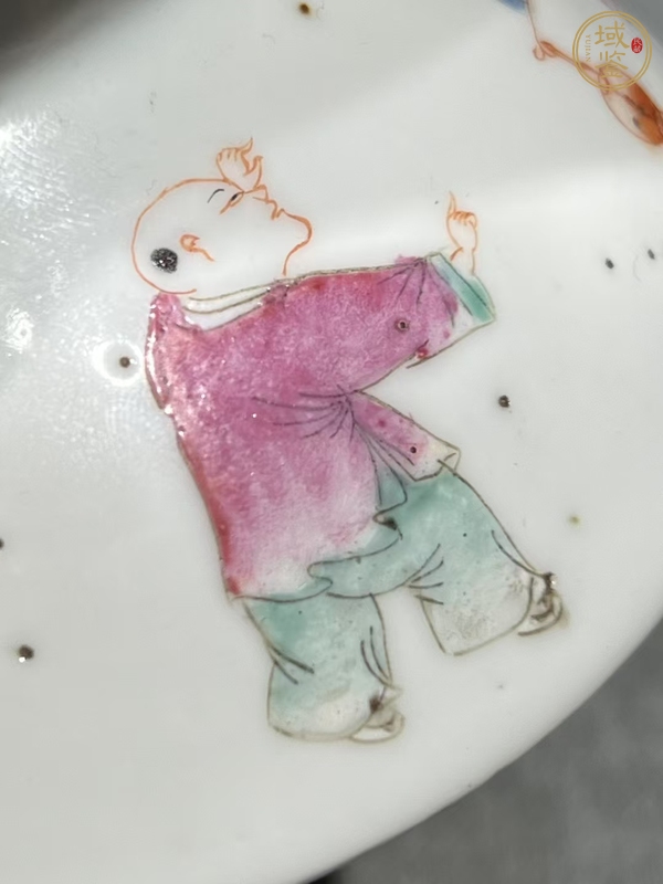 古玩陶瓷粉彩嬰戲?qū)m燈底座真品鑒賞圖