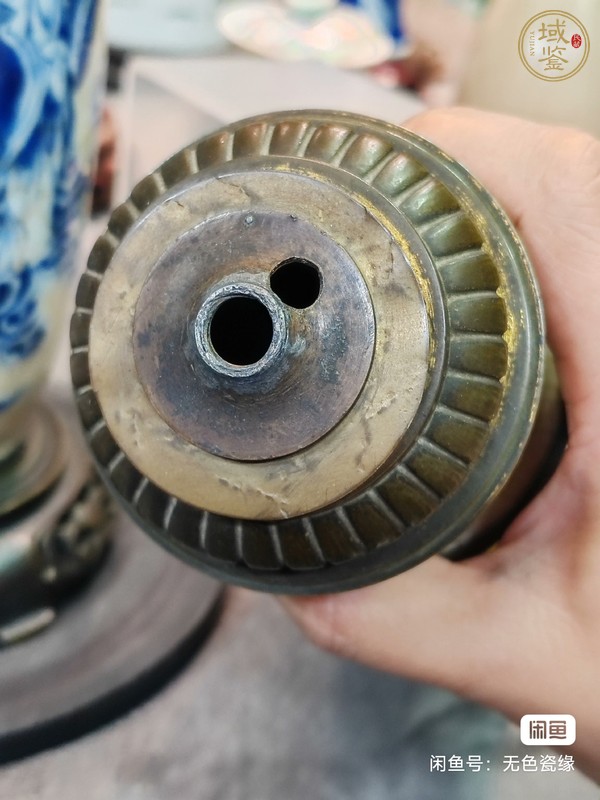 古玩陶瓷哥釉青花瓶真品鑒賞圖