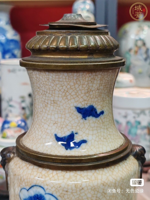 古玩陶瓷哥釉青花瓶真品鑒賞圖