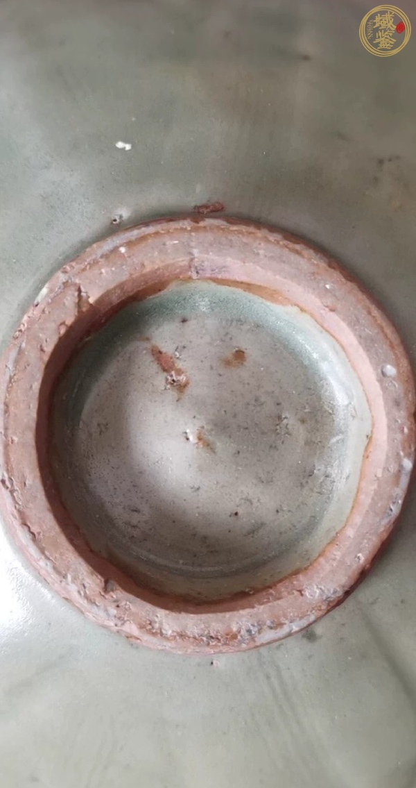古玩陶瓷龍泉青瓷刻花碗真品鑒賞圖
