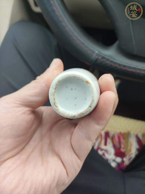 古玩陶瓷礬紅三多紋撇口瓶真品鑒賞圖