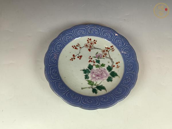古玩十九世紀粉彩花卉紋盤真品鑒賞圖