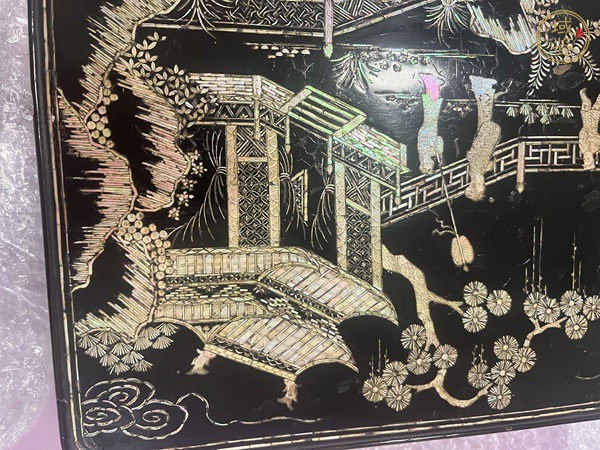 古玩雜項(xiàng)大漆嵌螺鈿有托泥炕幾真品鑒賞圖