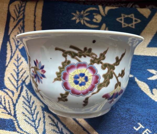 古玩陶瓷晚清料彩四季花繪紋花盆拍賣，當(dāng)前價格5500元