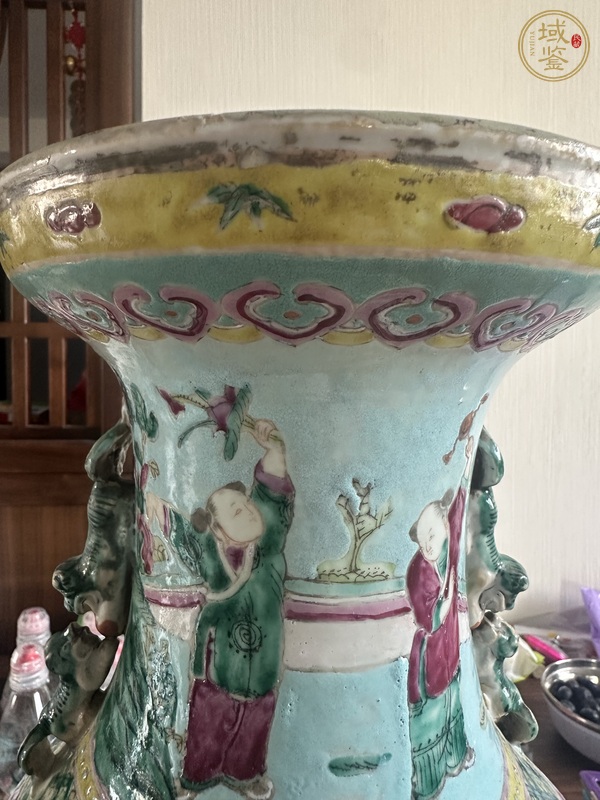古玩陶瓷人物紋粉彩瓶真品鑒賞圖