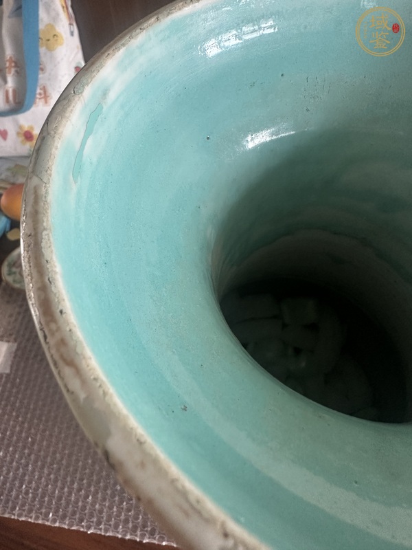 古玩陶瓷人物紋粉彩瓶真品鑒賞圖