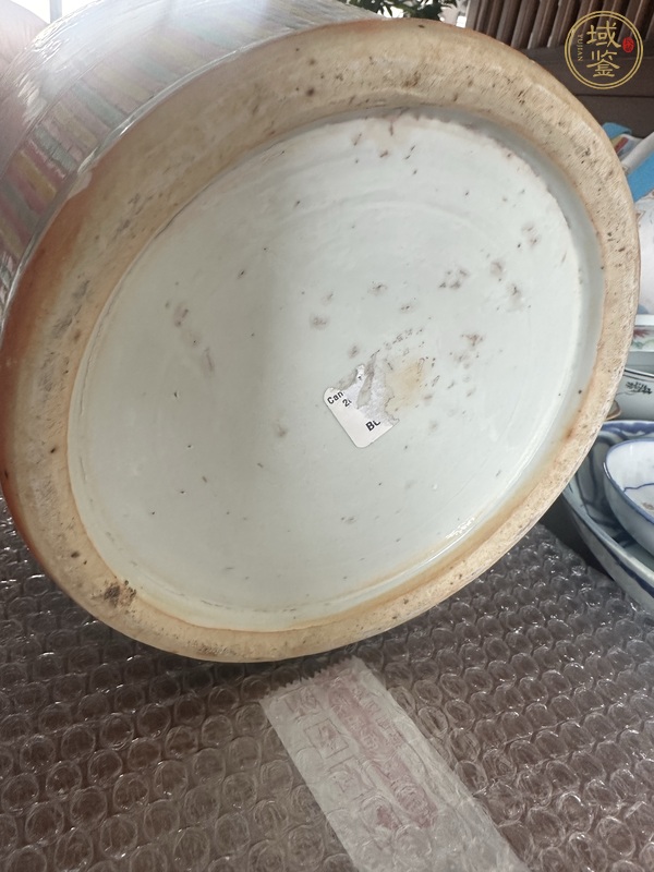 古玩陶瓷人物紋粉彩瓶真品鑒賞圖