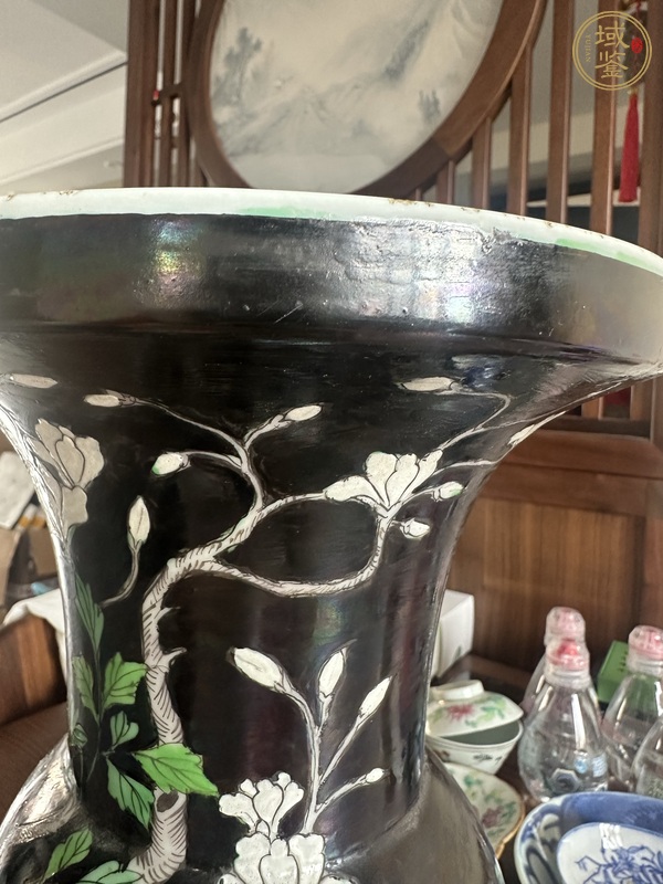 古玩陶瓷墨地五彩花觚真品鑒賞圖
