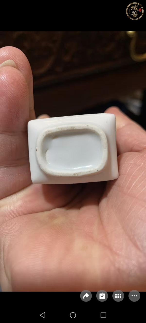 古玩陶瓷花鳥紋鼻煙壺真品鑒賞圖