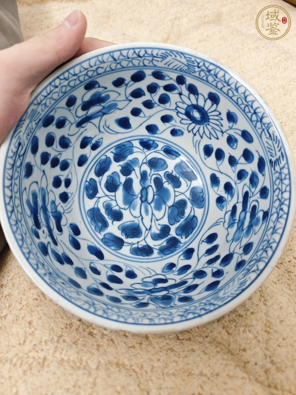古玩陶瓷青花花卉碗真品鑒賞圖