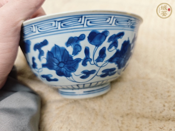 古玩陶瓷青花花卉碗真品鑒賞圖