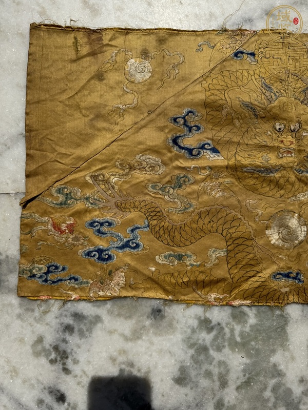 古玩龍紋繡片真品鑒賞圖