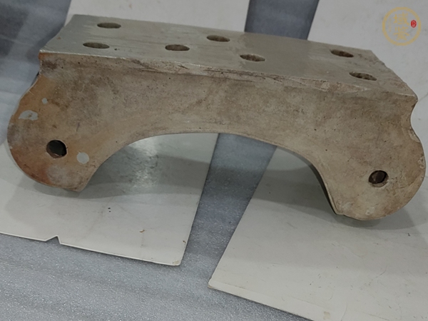 古玩陶瓷青花鏤空瓷枕真品鑒賞圖