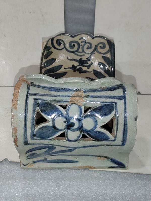 古玩陶瓷青花鏤空瓷枕拍賣，當(dāng)前價格1880元