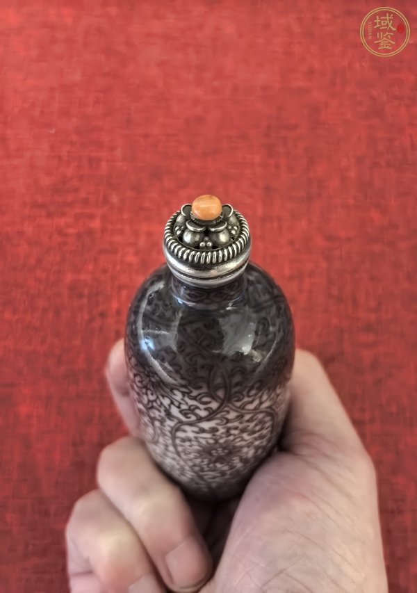 古玩陶瓷釉里紅花卉紋鼻煙壺真品鑒賞圖