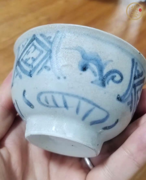 古玩陶瓷青花花卉紋杯真品鑒賞圖
