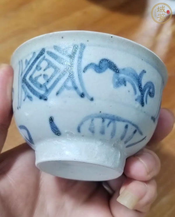 古玩陶瓷青花花卉紋杯真品鑒賞圖