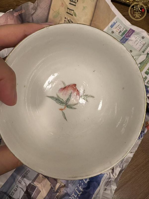 古玩民國粉彩花卉紋碗真品鑒賞圖