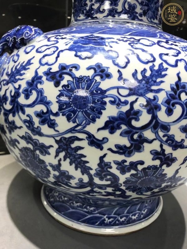 古玩陶瓷青花纏枝花卉紋鋪首尊真品鑒賞圖