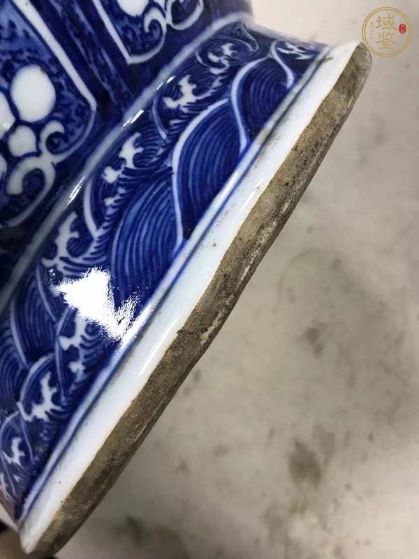 古玩陶瓷青花纏枝花卉紋鋪首尊真品鑒賞圖