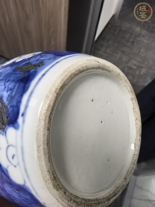 古玩陶瓷青花留白梅紋罐真品鑒賞圖
