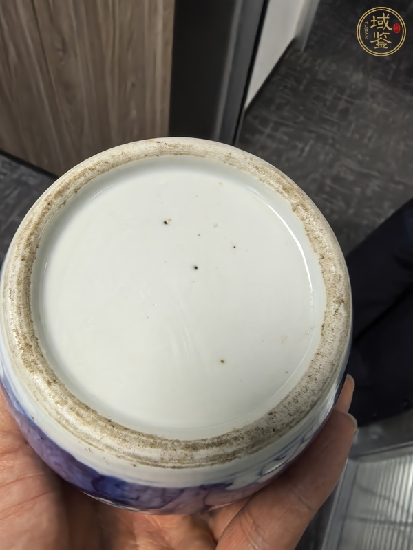 古玩陶瓷青花留白梅紋罐真品鑒賞圖