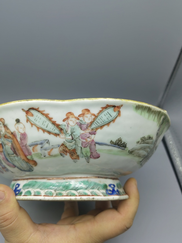 古玩陶瓷同治細路粉彩供盤拍賣，當前價格8888元