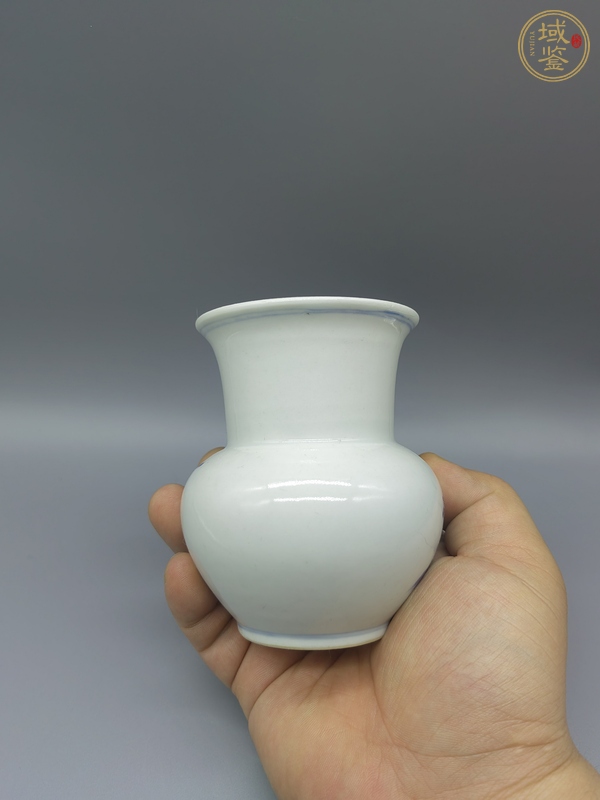 古玩陶瓷晚清青花渣斗真品鑒賞圖