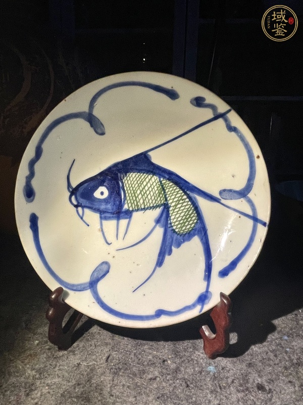 古玩晚期時期青花釉里紅魚盤真品鑒賞圖