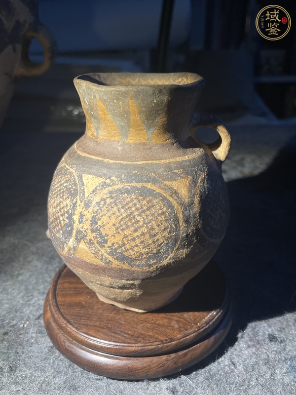 古玩馬家窯文化馬廠類型彩陶單耳罐真品鑒賞圖