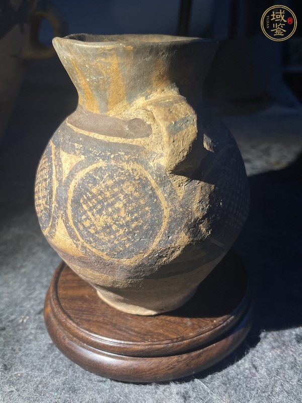 古玩陶瓷馬家窯文化馬廠類型彩陶單耳罐真品鑒賞圖